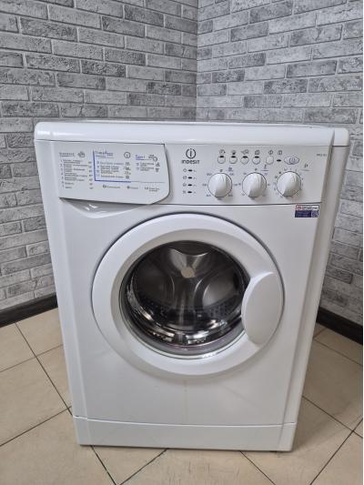 Стиральная машина Indesit WIUL 103